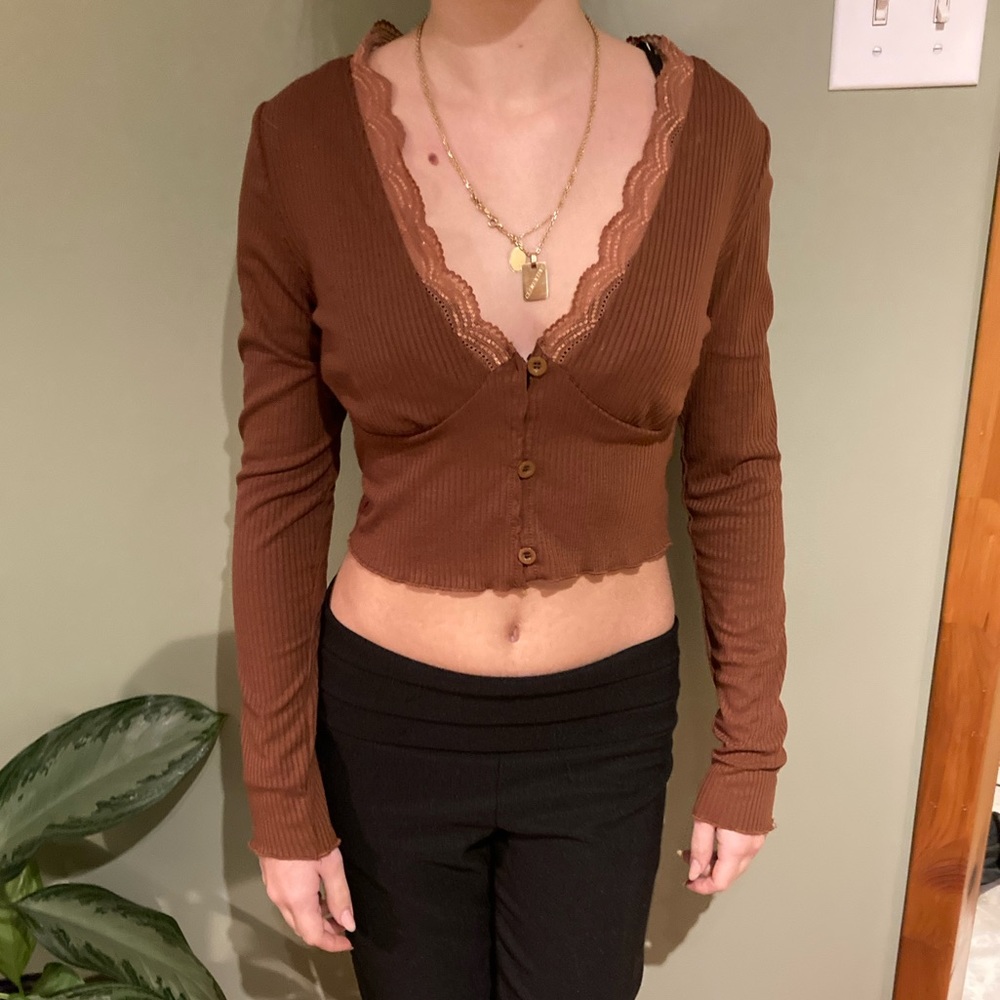 Size s, brown